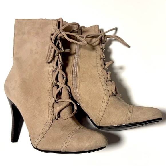 Marc Fischer Gray Taupe Light Brown Tan Lace Up Booties - Picture 1 of 5